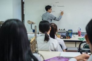Why Is H2 Physics Group Tuition Important?